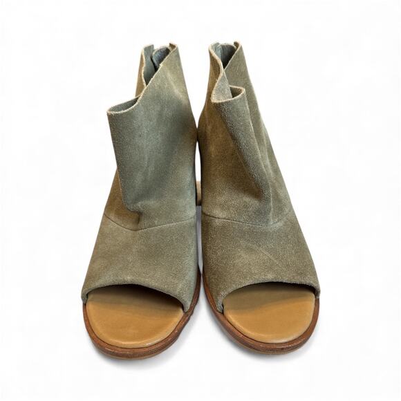 Ugg Ginger Open Toe Bootie – Size 8.5 – Like New - Picture 5 of 7